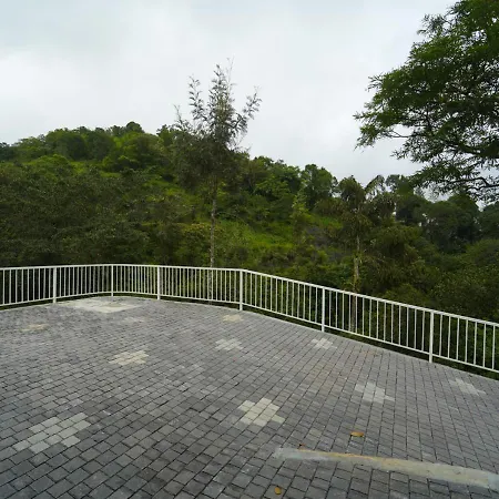 Tiyans Stone Castle Private Tea Villa Vagamon By Voye Homes Exterior photo